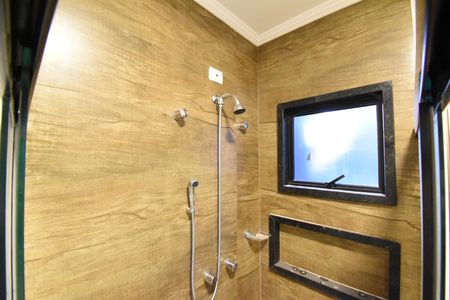 Casa à venda com 200m², 3 quartos e 4 vagasBanheiro da Suíte