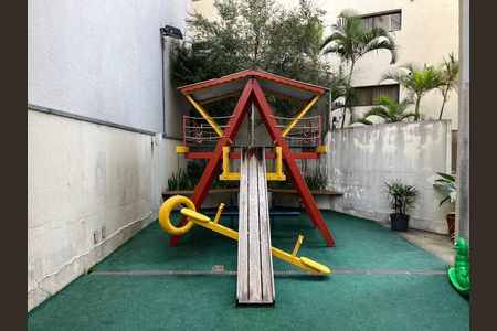 Apartamento para alugar com 130m², 3 quartos e 3 vagasÁrea comum - Playground