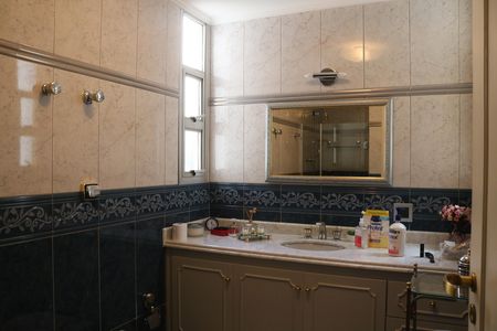 Apartamento para alugar com 130m², 3 quartos e 3 vagasBanheiro 1