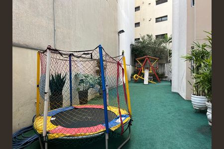 Apartamento para alugar com 130m², 3 quartos e 3 vagasÁrea comum - Playground