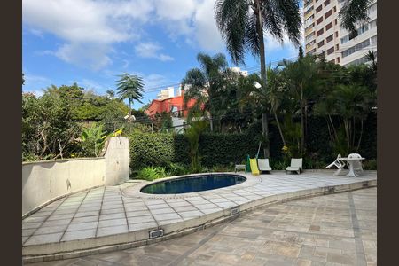 Apartamento para alugar com 130m², 3 quartos e 3 vagasÁrea comum - Piscina