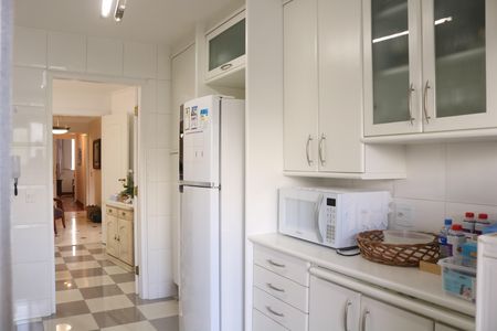 Apartamento para alugar com 130m², 3 quartos e 3 vagasCozinha