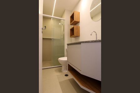 Banheiro de apartamento à venda com 1 quarto, 25m² em Vila Andrade, São Paulo