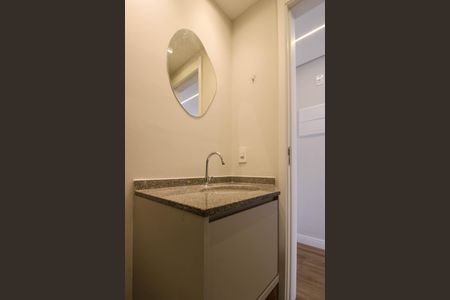 Banheiro de apartamento à venda com 1 quarto, 25m² em Vila Andrade, São Paulo