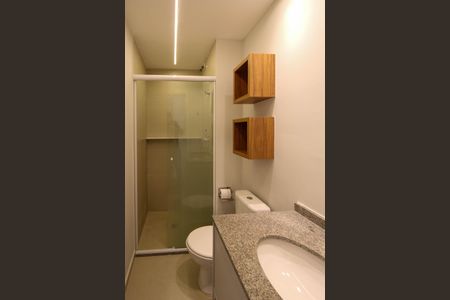 Banheiro de apartamento à venda com 1 quarto, 25m² em Vila Andrade, São Paulo