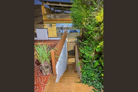 Casa à venda com 167m², 3 quartos e 2 vagasEntrada