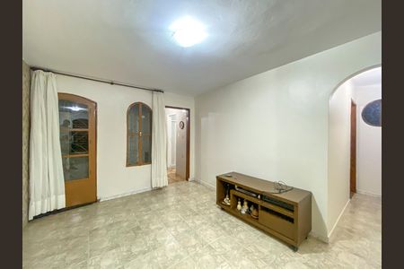 Sala de casa à venda com 3 quartos, 167m² em Vila Medeiros, São Paulo