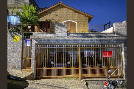 Casa à venda com 167m², 3 quartos e 2 vagasFachada