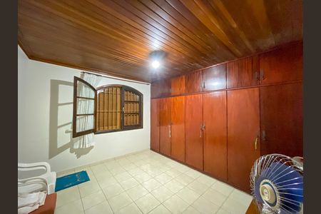 Casa à venda com 167m², 3 quartos e 2 vagasQuarto 1