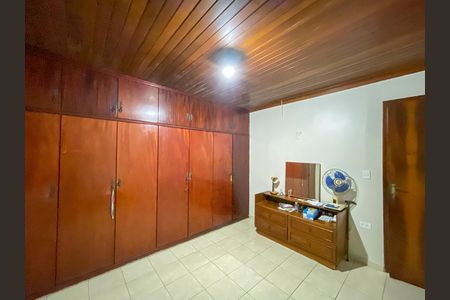 Casa à venda com 167m², 3 quartos e 2 vagasQuarto 1
