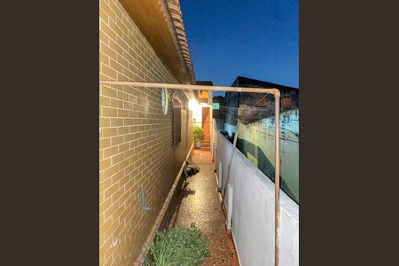 Casa à venda com 167m², 3 quartos e 2 vagasCorredor 