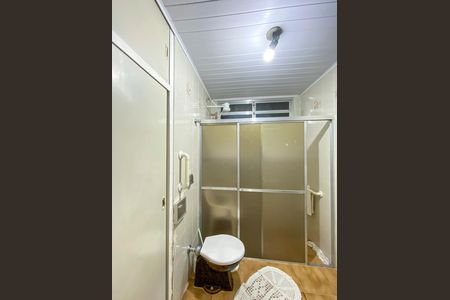 Casa à venda com 167m², 3 quartos e 2 vagasBanheiro