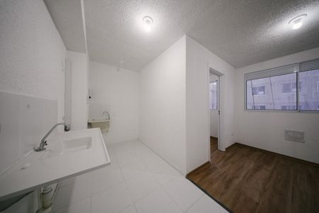 Apartamento para alugar com 38m², 2 quartos e sem vaga Apartamento para alugar com 38m², 2 quartos e sem vagaCozinha e Área de Serviço