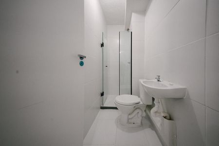 Apartamento para alugar com 38m², 2 quartos e sem vaga Apartamento para alugar com 38m², 2 quartos e sem vagaBanheiro