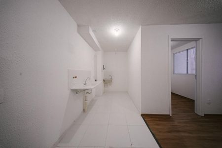 Apartamento para alugar com 38m², 2 quartos e sem vaga Apartamento para alugar com 38m², 2 quartos e sem vagaCozinha e Área de Serviço