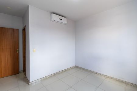Apartamento à venda com 95m², 3 quartos e 2 vagasQuarto 3