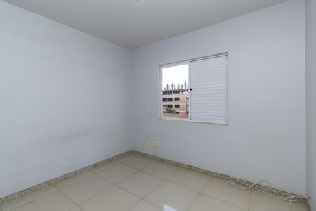 Apartamento à venda com 95m², 3 quartos e 2 vagasQuarto 3