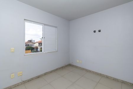 Apartamento à venda com 95m², 3 quartos e 2 vagasQuarto 3