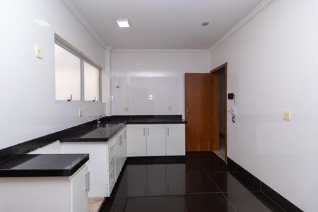 Apartamento à venda com 95m², 3 quartos e 2 vagasCozinha