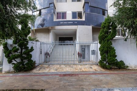 Apartamento à venda com 95m², 3 quartos e 2 vagasFachada