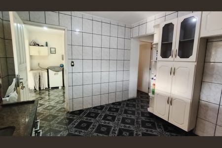 Casa para alugar com 126m², 3 quartos e 3 vagas Casa para alugar com 126m², 3 quartos e 3 vagasCozinha