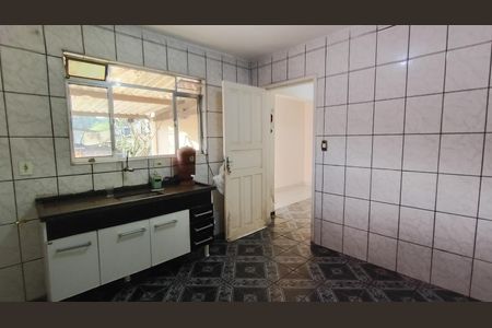 Cozinha de casa para alugar com 3 quartos, 126m² em Parque Palmeiras, Suzano
