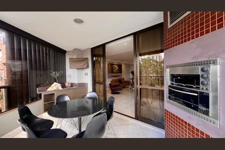 Apartamento à venda com 359m², 4 quartos e 4 vagasVaranda da Sala