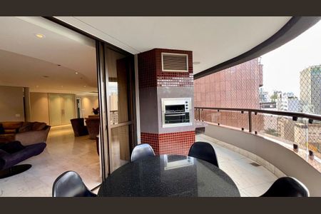 Apartamento à venda com 359m², 4 quartos e 4 vagasVaranda da Sala