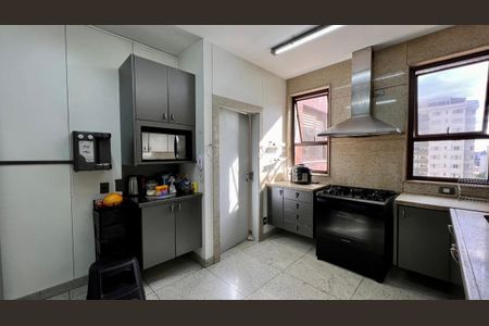 Apartamento à venda com 359m², 4 quartos e 4 vagasCozinha
