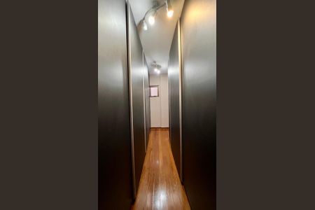 Apartamento à venda com 359m², 4 quartos e 4 vagasCorredor