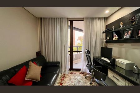 Apartamento à venda com 359m², 4 quartos e 4 vagasEscritório