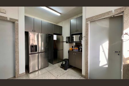 Apartamento à venda com 359m², 4 quartos e 4 vagasCozinha