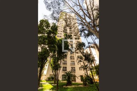 Apartamento para alugar com 80m², 2 quartos e 1 vagaFachada