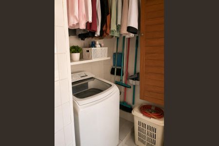 Apartamento à venda com 74m², 1 quarto e sem vagaÁrea de Serviço