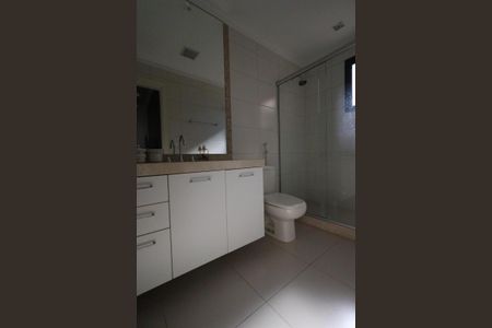 Apartamento para alugar com 340m², 5 quartos e 4 vagas Apartamento para alugar com 340m², 5 quartos e 4 vagasBanheiro da Suíte 3