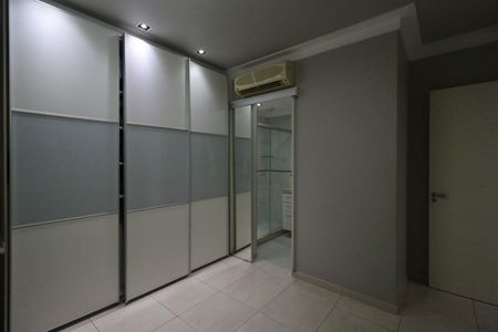 Apartamento para alugar com 340m², 5 quartos e 4 vagas Apartamento para alugar com 340m², 5 quartos e 4 vagasSuíte 4