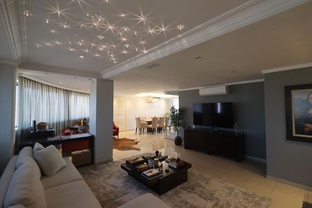 Apartamento para alugar com 340m², 5 quartos e 4 vagas Apartamento para alugar com 340m², 5 quartos e 4 vagasSala