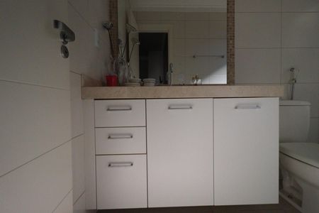 Apartamento para alugar com 340m², 5 quartos e 4 vagas Apartamento para alugar com 340m², 5 quartos e 4 vagasBanheiro da Suíte 3