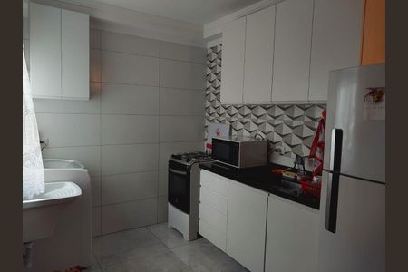 Cozinha de apartamento à venda com 2 quartos, 50m² em Vila Carrão, São Paulo
