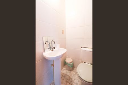 Lavabo garagem de casa para alugar com 1 quarto, 58m² em Santo Amaro, São Paulo