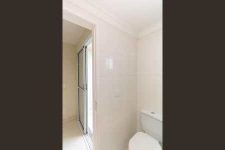 Apartamento à venda com 64m², 2 quartos e 2 vagas Apartamento à venda com 64m², 2 quartos e 2 vagasBanheiro da Suíte