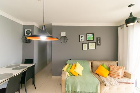 Sala de apartamento para alugar com 2 quartos, 64m² em Vila Paulo Silas, São Paulo