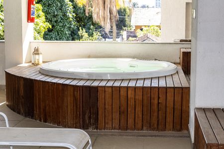 Apartamento à venda com 150m², 3 quartos e 2 vagas Apartamento à venda com 150m², 3 quartos e 2 vagasPiscina