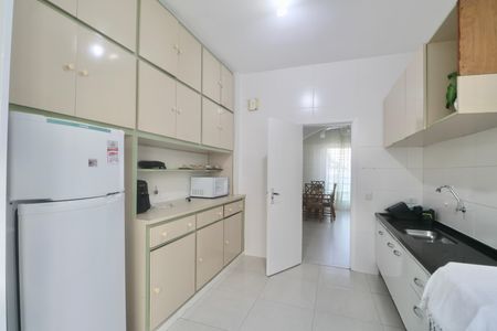 Apartamento para alugar com 161m², 4 quartos e 1 vaga Apartamento para alugar com 161m², 4 quartos e 1 vagaCozinha