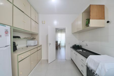 Apartamento para alugar com 161m², 4 quartos e 1 vaga Apartamento para alugar com 161m², 4 quartos e 1 vagaCozinha