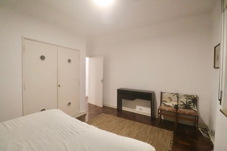 Apartamento para alugar com 161m², 4 quartos e 1 vaga Apartamento para alugar com 161m², 4 quartos e 1 vagaQuarto