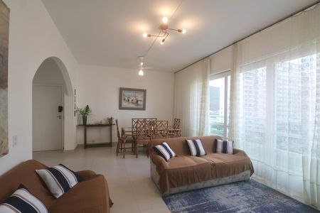 Apartamento para alugar com 161m², 4 quartos e 1 vaga Apartamento para alugar com 161m², 4 quartos e 1 vagaSala