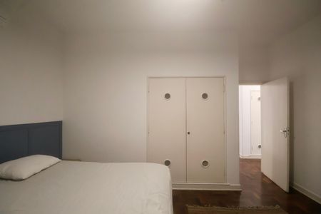 Apartamento para alugar com 161m², 4 quartos e 1 vaga Apartamento para alugar com 161m², 4 quartos e 1 vagaQuarto