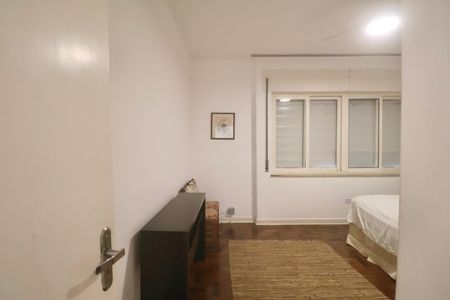 Apartamento para alugar com 161m², 4 quartos e 1 vaga Apartamento para alugar com 161m², 4 quartos e 1 vagaQuarto
