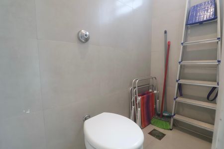 Apartamento para alugar com 161m², 4 quartos e 1 vaga Apartamento para alugar com 161m², 4 quartos e 1 vagaBanheiro de serviço